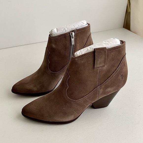 ✨New FRYE Reina Suede Heeled Booties Taupe - Picture 6 of 10